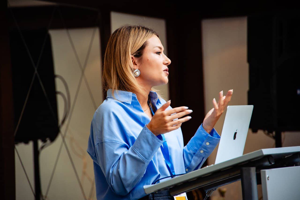 studioberretty_mgi_prague23-86_53197809632_o-Large